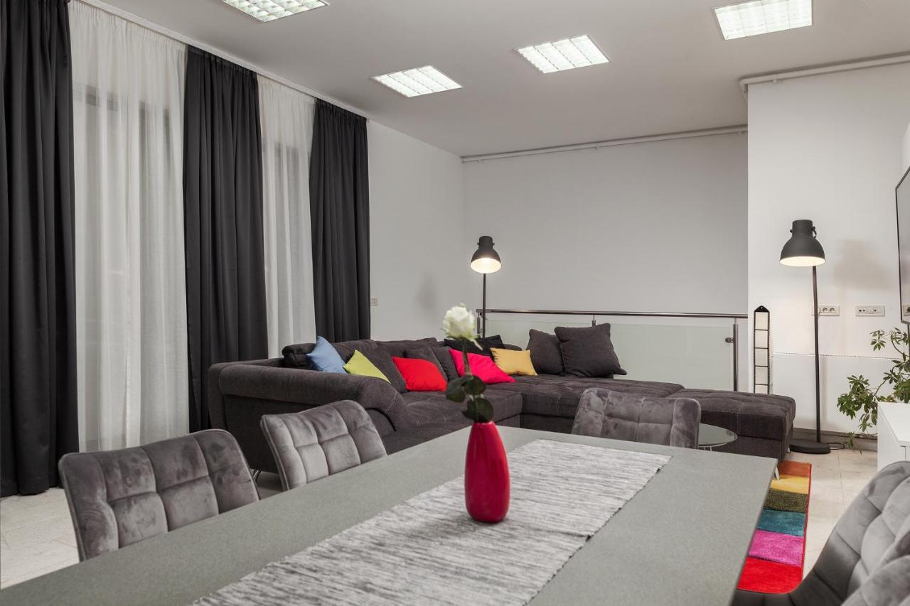 The Base Apartment Загреб Екстериор снимка
